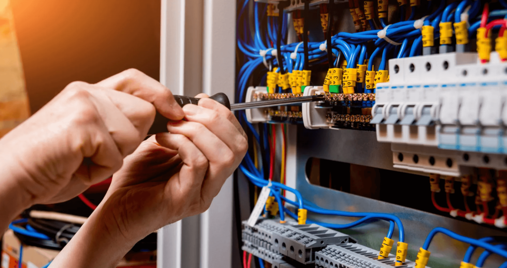 Enjoy The Scheduling Services Of Electrical Repairs In Tulsa, OKAnd Book Them Online